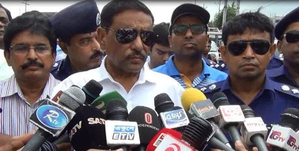 প্রধান অতিথি ও প্রকৌশলীদের সঙ্গে সাংবাদিকদের সাক্ষাৎকারের দৃশ্য. Channel i News - চ্যানেল আই নিউজ