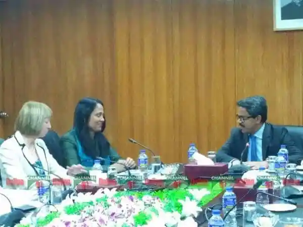 বাংলাদেশের রেলখাতে ব্রিটিশ কোম্পানি নিয়ে আলোচনা চলছে. Channel i News - চ্যানেল আই নিউজ