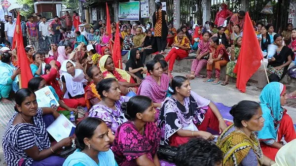 সাউথ এশিয়ান ফিল্ম ফেস্টিভ্যালে শ্রমিকদের গণ চাঁদার প্রতিবাদ. Channel i News - চ্যানেল আই নিউজ