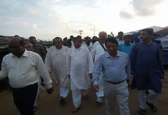 বাংলাদেশের রাজনৈতিক নেতারা রোহিঙ্গা নিবন্ধন কার্যক্রম পরিদর্শন করছেন. Channel i News - চ্যানেল আই নিউজ
