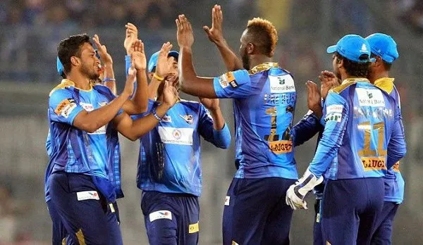 বাংলাদেশ ক্রিকেট দলের খেলোয়াড়রা একে অপরের সাথে উদযাপন করছে. Channel i News - চ্যানেল আই নিউজ