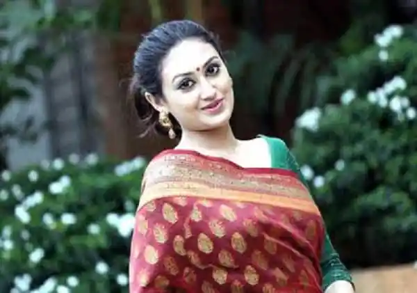 অভিনেত্রী কুসুম শিকদার