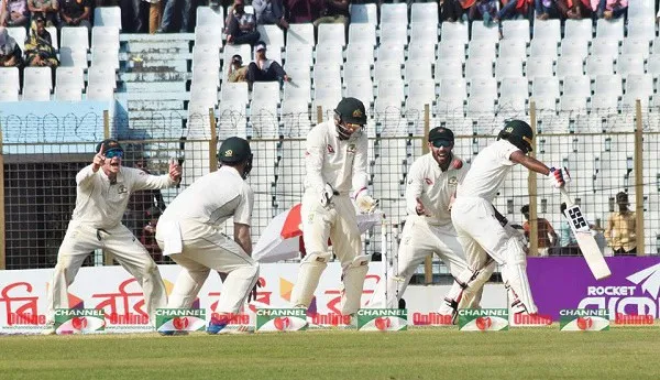 বাংলাদেশ ক্রিকেট দলের খেলোয়াড়রা মাঠে ব্যাটিং প্রস্তুতি নিচ্ছেন।. Channel i News - চ্যানেল আই নিউজ