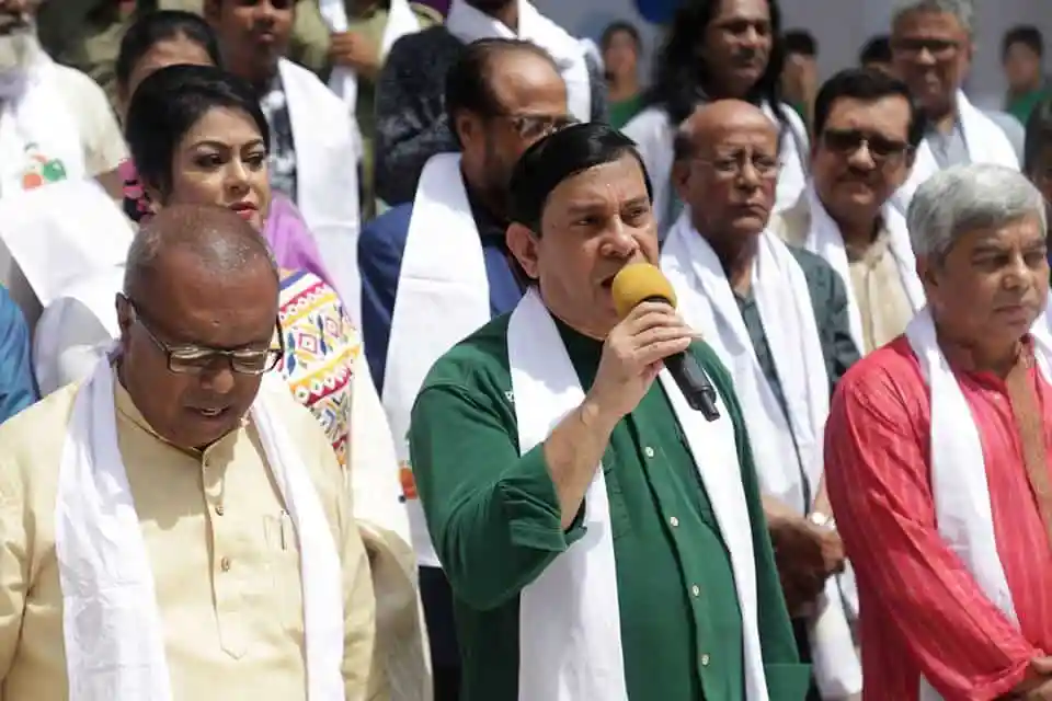 বাংলাদেশের রাজনৈতিক নেতা জনসম্মুখে ভাষণ দিচ্ছেন, উপস্থিতি বেশ বড়. Channel i News - চ্যানেল আই নিউজ