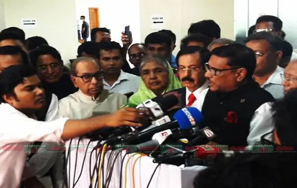 শেখ হাসিনার অধীনে নির্বাচন নিয়ে আলোচনা করছে নেতারা. Channel i News - চ্যানেল আই নিউজ