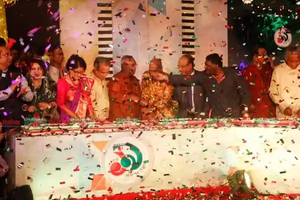 চ্যানেল আই ১৯ বছর উদযাপন অনুষ্ঠানে অতিথি ও দর্শকরা আনন্দে মেতে উঠেছেন. Channel i News - চ্যানেল আই নিউজ