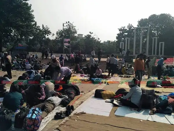 ‘আশ্বাসে’ অনশন ভাঙছেন প্রাথমিকের শিক্ষকরা