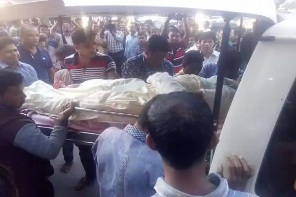 গ্যাস সিলিন্ডার বিস্ফোরণে মা সহ দুই শিশু দগ্ধ