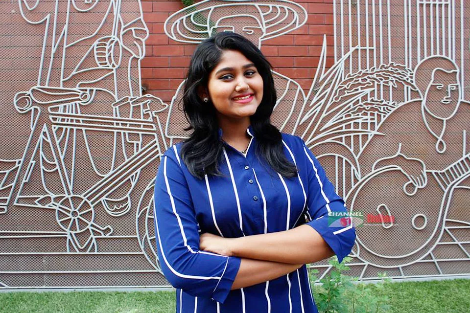 ছোটবেলায় গান শুনেই কান্না থামত সেরাকণ্ঠ সুমনার