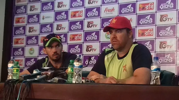 হাথুরুর ‘দেশপ্রেম’টাই বড় করে দেখছেন স্ট্রিক