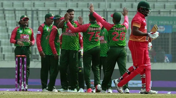 নিয়ন্ত্রিত বোলিংয়ে সহজ লক্ষ্য