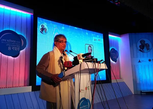 ইন্টারনেট বিক্রি করে গলাকাটা মুনাফা নয়: মোস্তাফা জব্বার