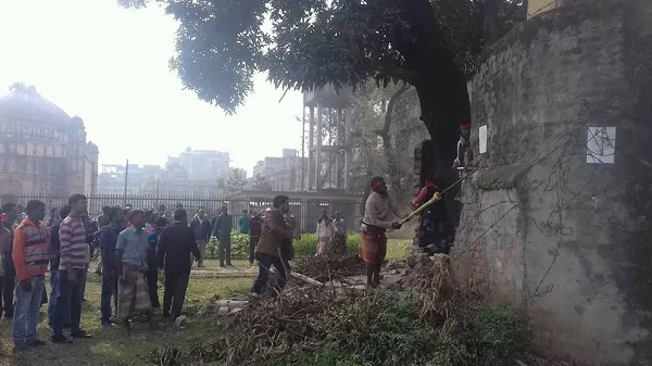 লালবাগ কেল্লায় উচ্ছেদ অভিযান