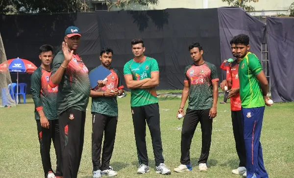 ওয়ালশের পুরনো ভূমিকায় রামানায়েকে