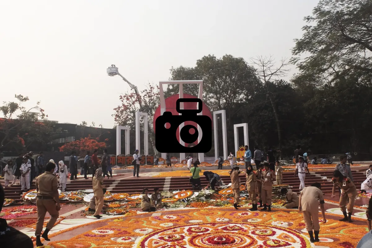 হাতে বসন্তের ফুল, কণ্ঠে ‘আমার ভাইয়ের রক্তে রাঙানো’