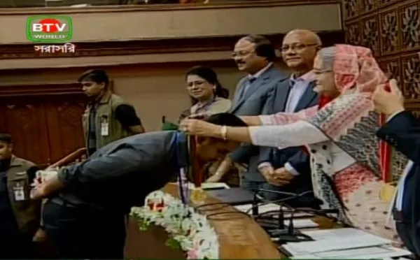 ‘প্রধানমন্ত্রী স্বর্ণপদক’ পেলেন ২৬৫ শিক্ষার্থী