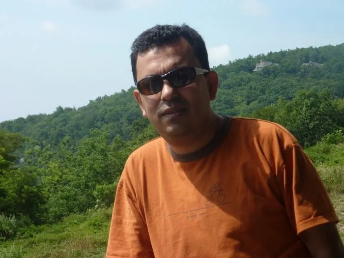 বিজ্ঞান লেখক অভিজিৎ রায়ের জন্মদিন আজ
