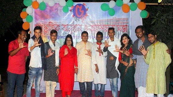 সাংবাদিকদের বাকরুদ্ধ করে রাখা যাবে না