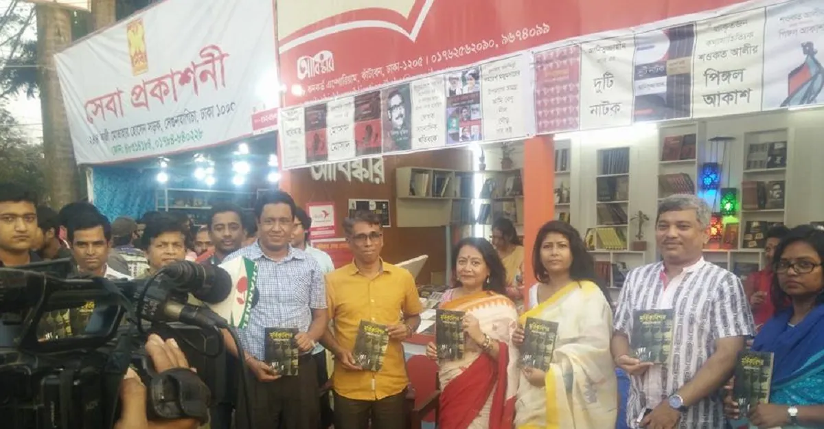 একজন সুরকারিগর, আরেকজন মূর্তিকারিগর