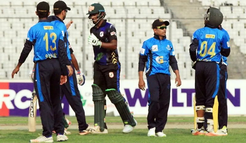৩৪ রানে ৭ উইকেট নেই, তারপরও এমন রোমাঞ্চ