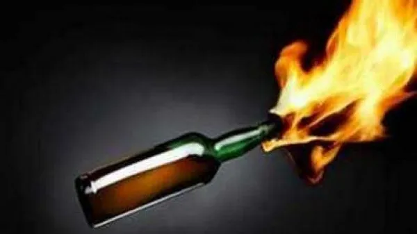সীতাকুণ্ডে আ. লীগ প্রার্থীর গণসংযোগে বোমা হামলা