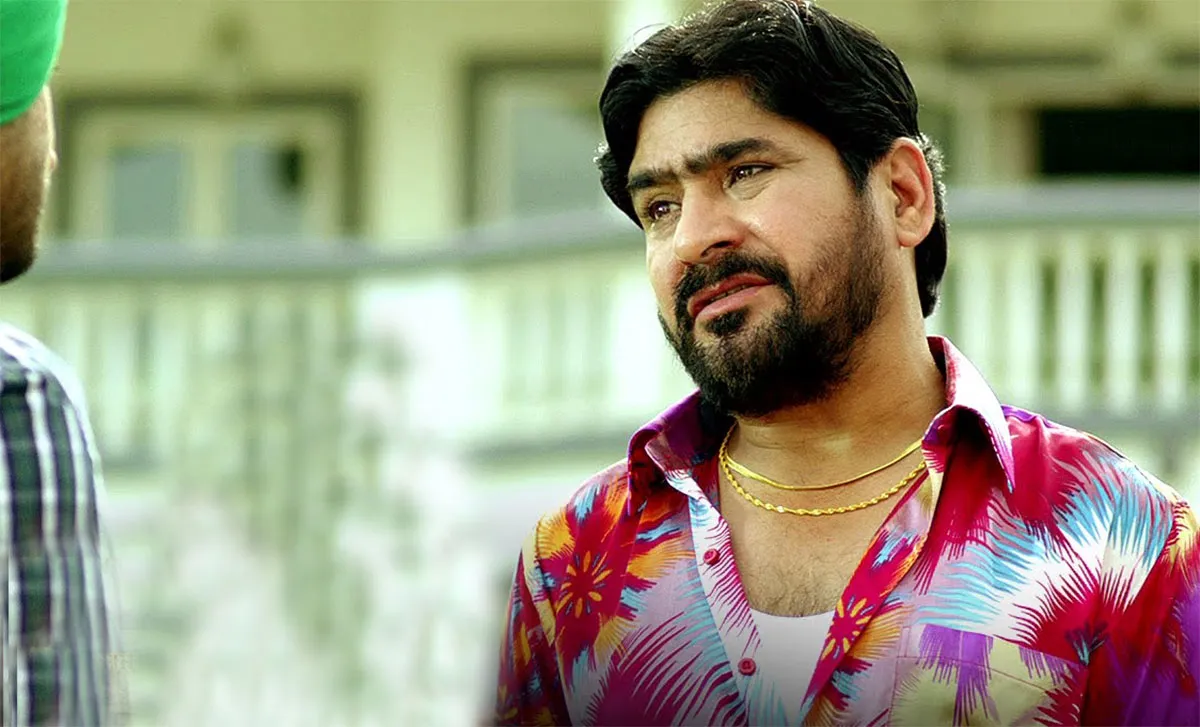 ‘ফাগুন হাওয়া’য় পাকিস্তানি পুলিশ বলিউডের ইয়াশপাল