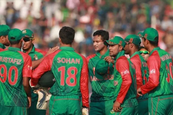 এবার কৃত্রিম আলোয় ঝালিয়ে নেয়া