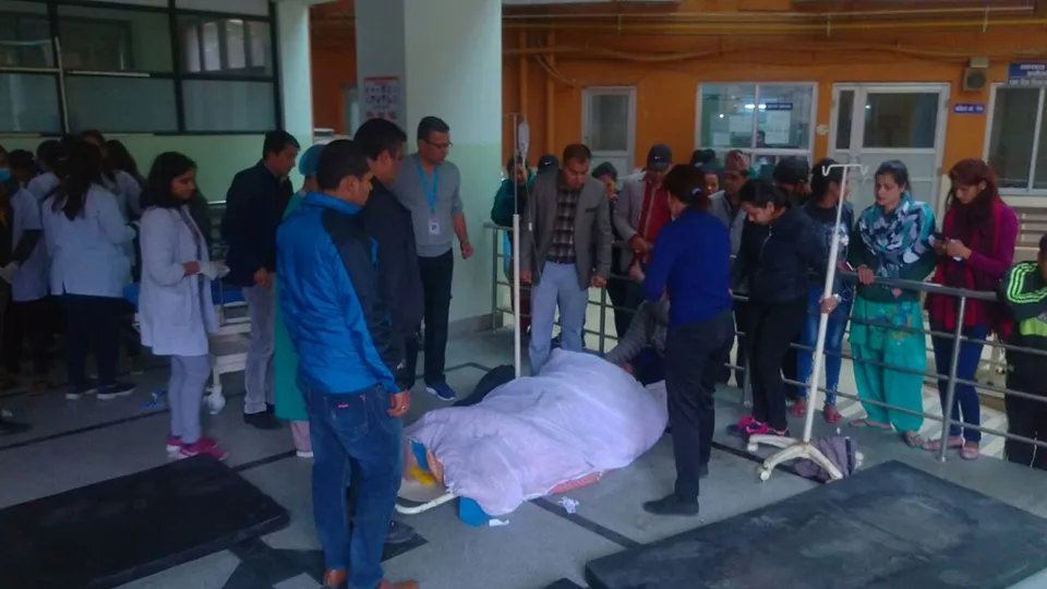উড়োজাহাজ দুর্ঘটনা: হাসপাতালে আনার পর ৮ যাত্রীর মৃত্যু