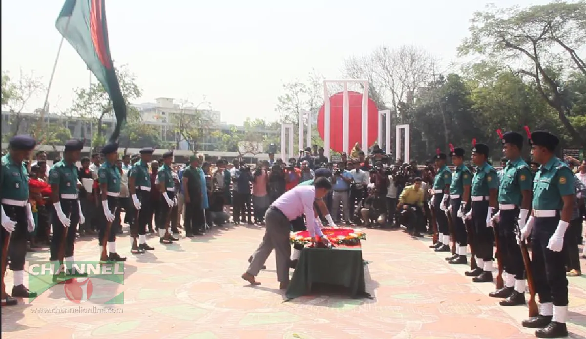 শুরুতেই ঢাকা জেলার পক্ষ থেকে প্রিয়ভাষিণীকে গার্ড অব অনার দেয়া হয়