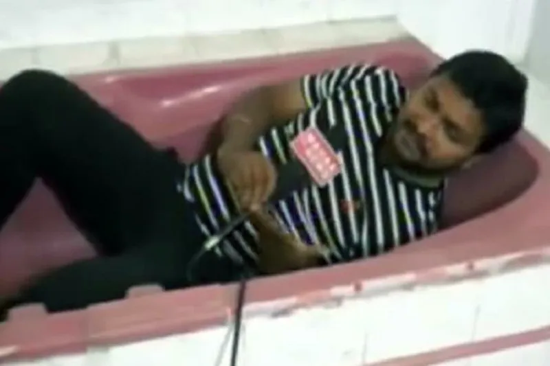 শ্রীদেবীর মৃত্যু ও “বাথটাব সাংবাদিকতা”
