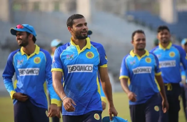 বিস্ময় জাগিয়ে রেকর্ডের সামনে মাশরাফী