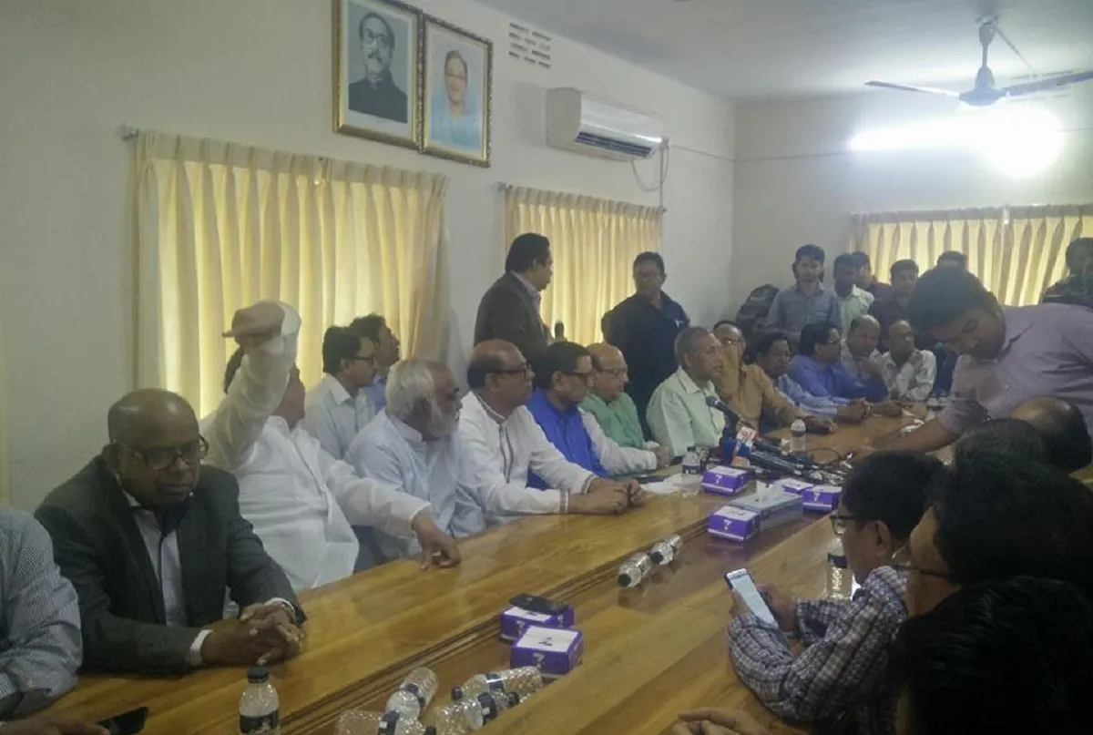 খালেদা জিয়াকে রাজনৈতিক শহীদ বানানোর চেষ্টা হয়েছিল: মেনন