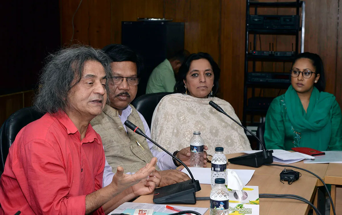 মাসব্যাপী শিল্পী শাহাবুদ্দিন আহমেদের একক চিত্রকর্ম প্রদর্শনী