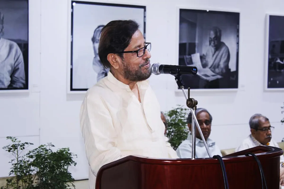 বক্তব্য রাখেন অনুষ্ঠানের প্রধান অতিথি সংস্কৃতি বিষয়ক মন্ত্রী আসাদুজ্জামান নূর।