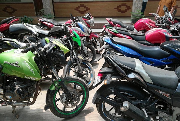 চোরাই মোটরসাইকেল