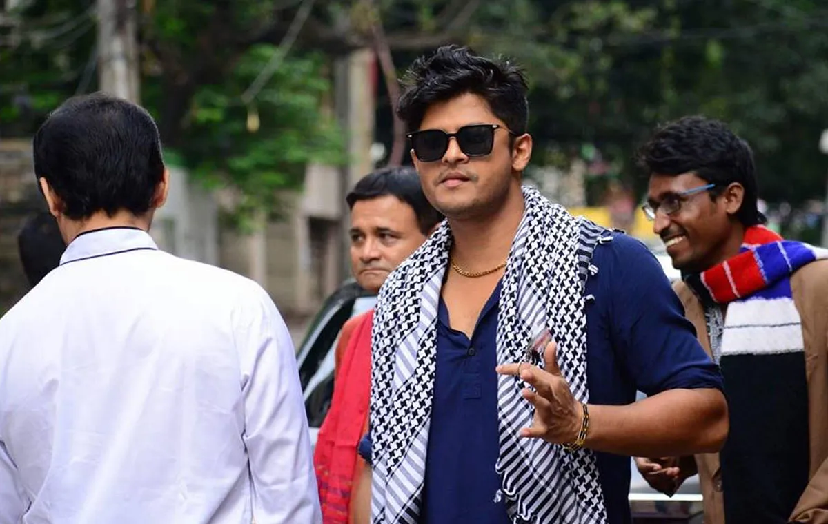 শুটিং সেটে রিলস-শর্টস তৈরী বন্ধে সোচ্চার নিলয়