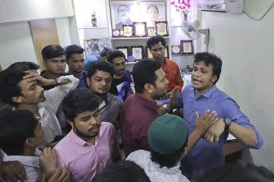 চট্টগ্রামের রনিকে নিয়ে বিতর্ক কেন?
