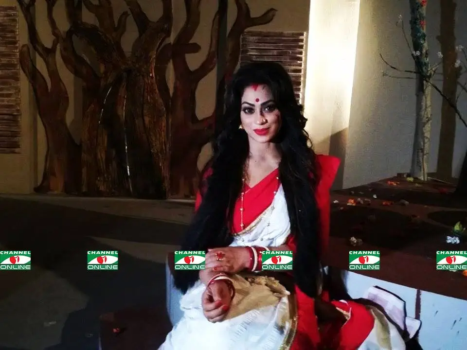 গ্ল্যামার নয়, নিজেকে ভাঙতেই পছন্দ করি: পপি