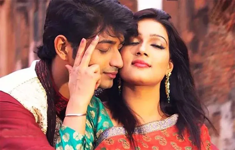 শুক্রবার প্রেক্ষাগৃহে ইয়াশ-পরীর মুখোমুখি বাপ্পী-মাহি