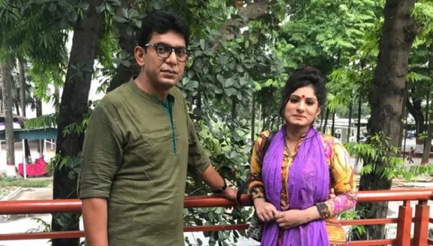 প্রথমবারের মতো চঞ্চল চৌধুরীর প্রেমিকা স্নিগ্ধা মোমিন!
