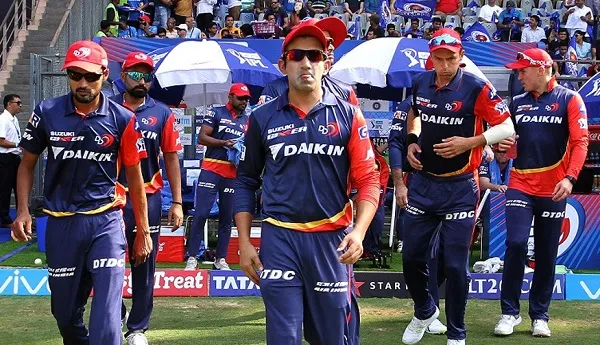 দিল্লির অধিনায়কত্ব ছাড়লেন গম্ভীর