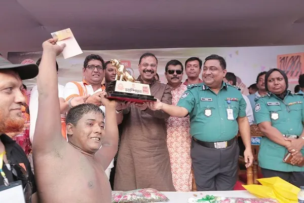 জব্বারের বলীখেলায় নতুন চ্যাম্পিয়ন তানভীর