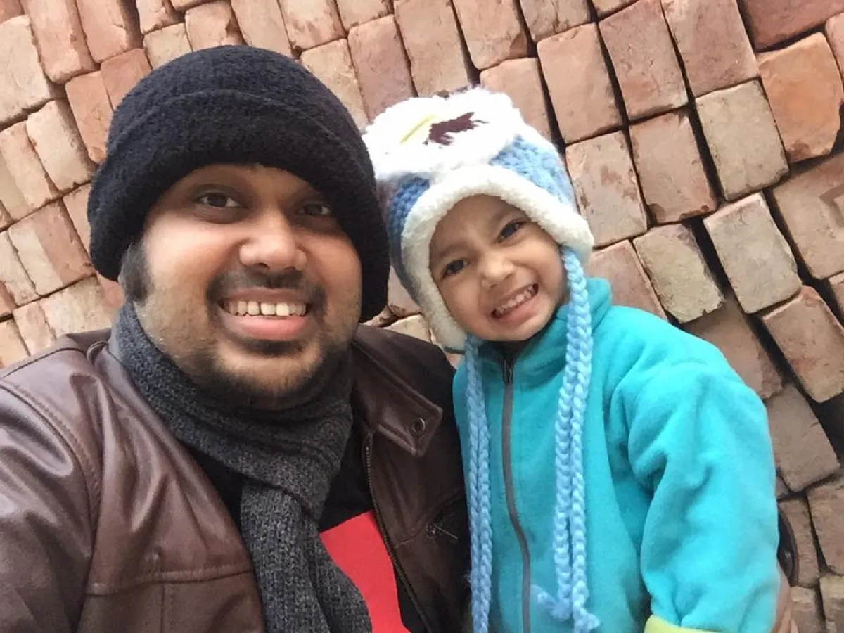 প্রবাসীদের নিয়ে জয় শাহরিয়ারের গান