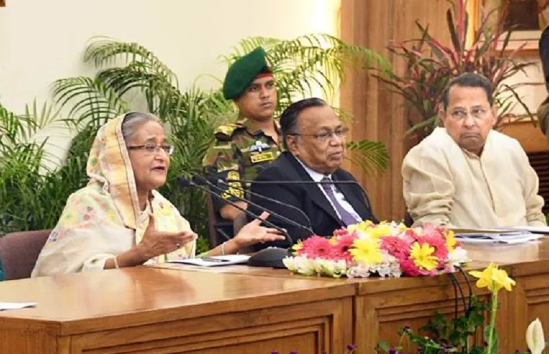 বিনা বিচারে কেন একজন মহিলা জেল খাটবে, প্রশ্ন প্রধানমন্ত্রীর