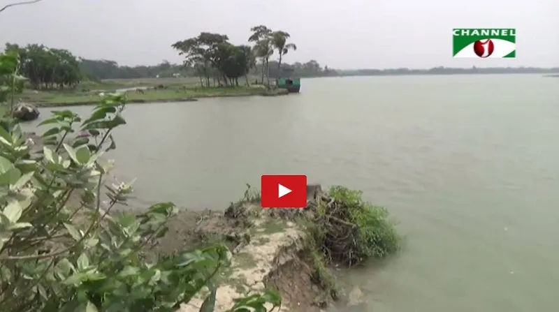 পটুয়াখালীতে পাউবোর বাঁধ নির্মাণ নিয়ে ক্ষতিপূরণ দাবি কৃষকের