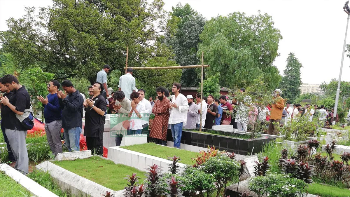 বাবার কবরেই চিরনিদ্রায় শায়িত হলেন তাজিন