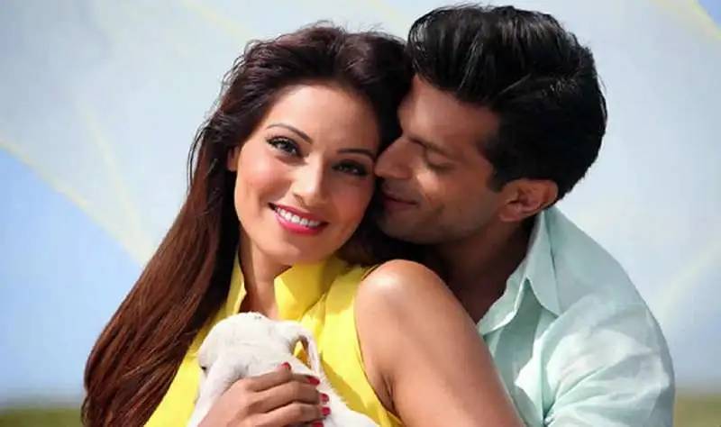 বিবাহ বার্ষিকীতে বিপাশা-করণ