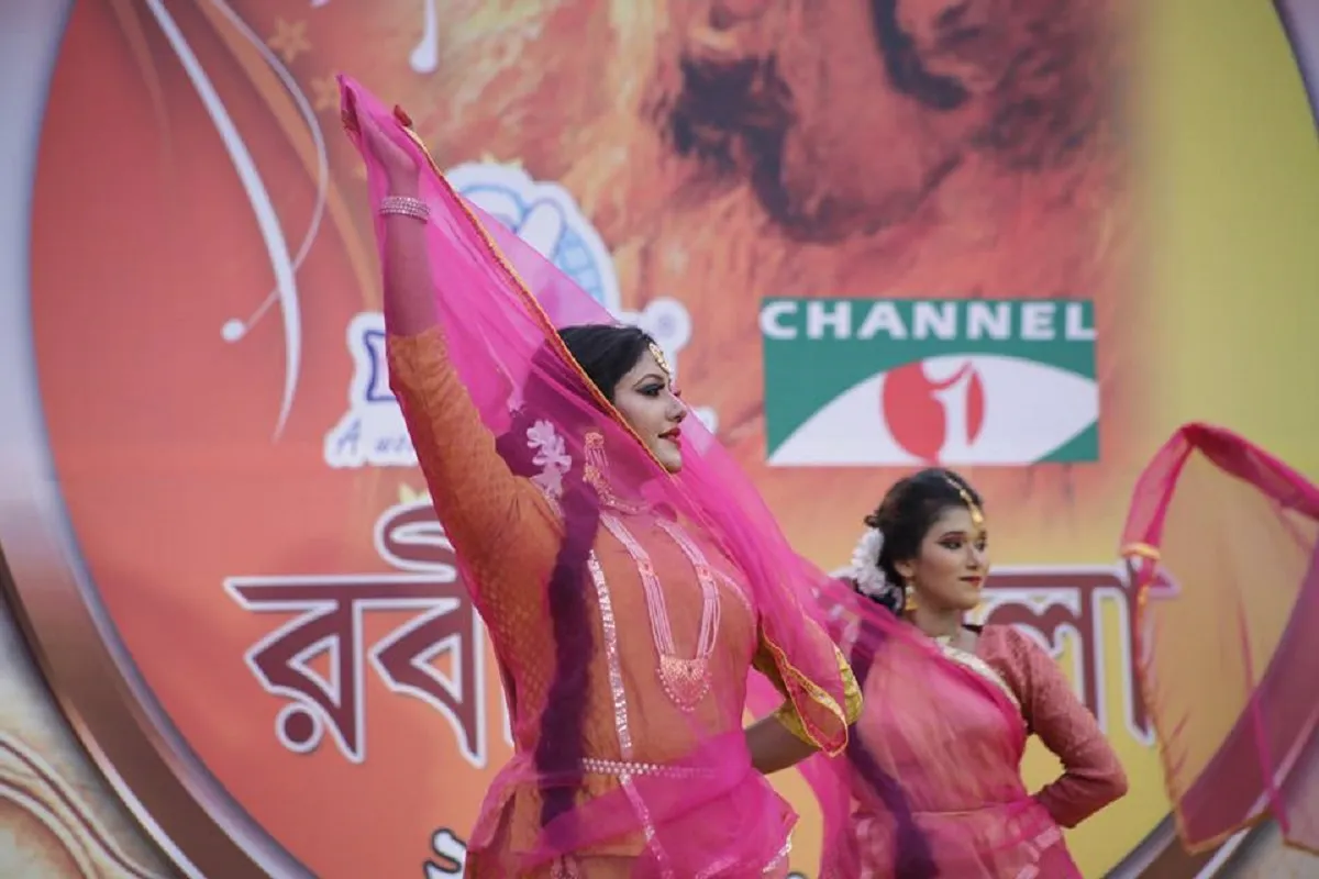 আহা ২৫ বৈশাখ! রবীন্দ্র মেলায় মাতে চেতনা চত্বর