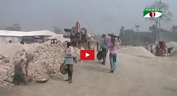 লালমনিরহাটে খোলা জায়গায় পাথর ক্রাশিংয়ে পরিবেশ দূষণ