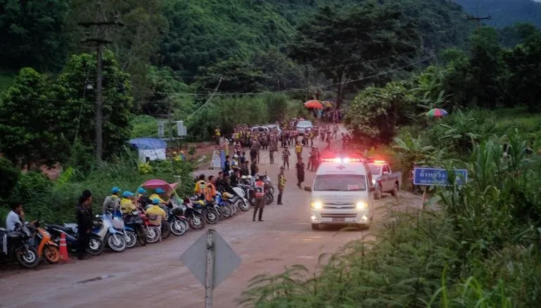 থাইল্যান্ড-গুহায় নিখোঁজ ফুটবল-ফুটবলার-কিশোর-কোচ-গুহা-চিঠি